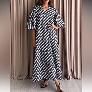 Black and white zig zag dress